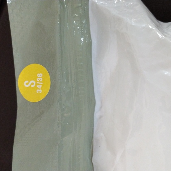 NWT Goodfellow & Co Men's White T-Shirts - Picture 2 of 11